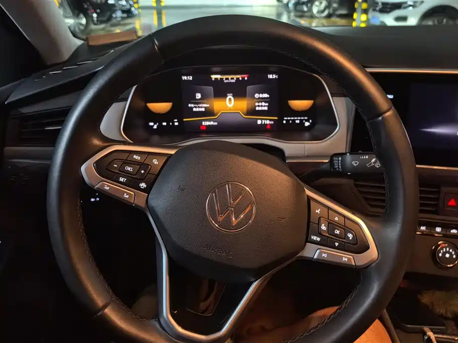 Volkswagen Bora 2024 200TSI Manual Smooth Ride Edition фото 15