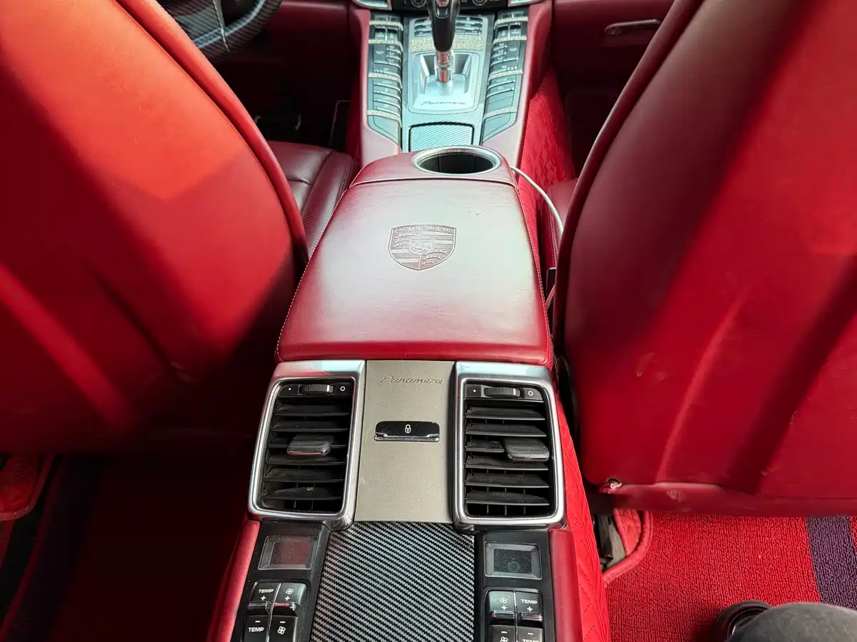 Porsche Panamera 2010 Panamera 4 3.6L фото 9