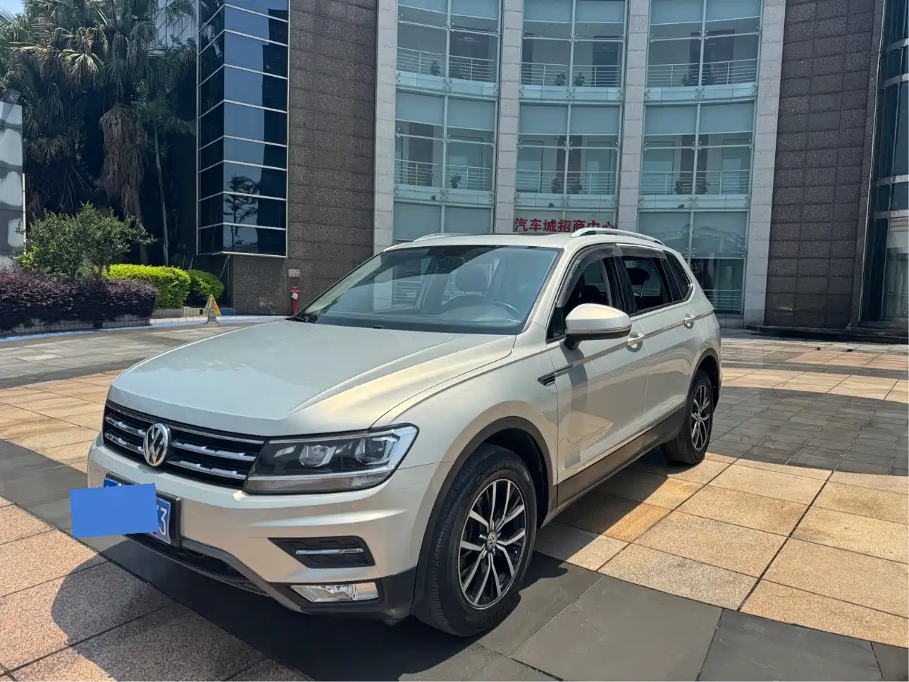Volkswagen Tiguan L 2018 Facelift 330TSI Automatic 2WD Luxury Edition