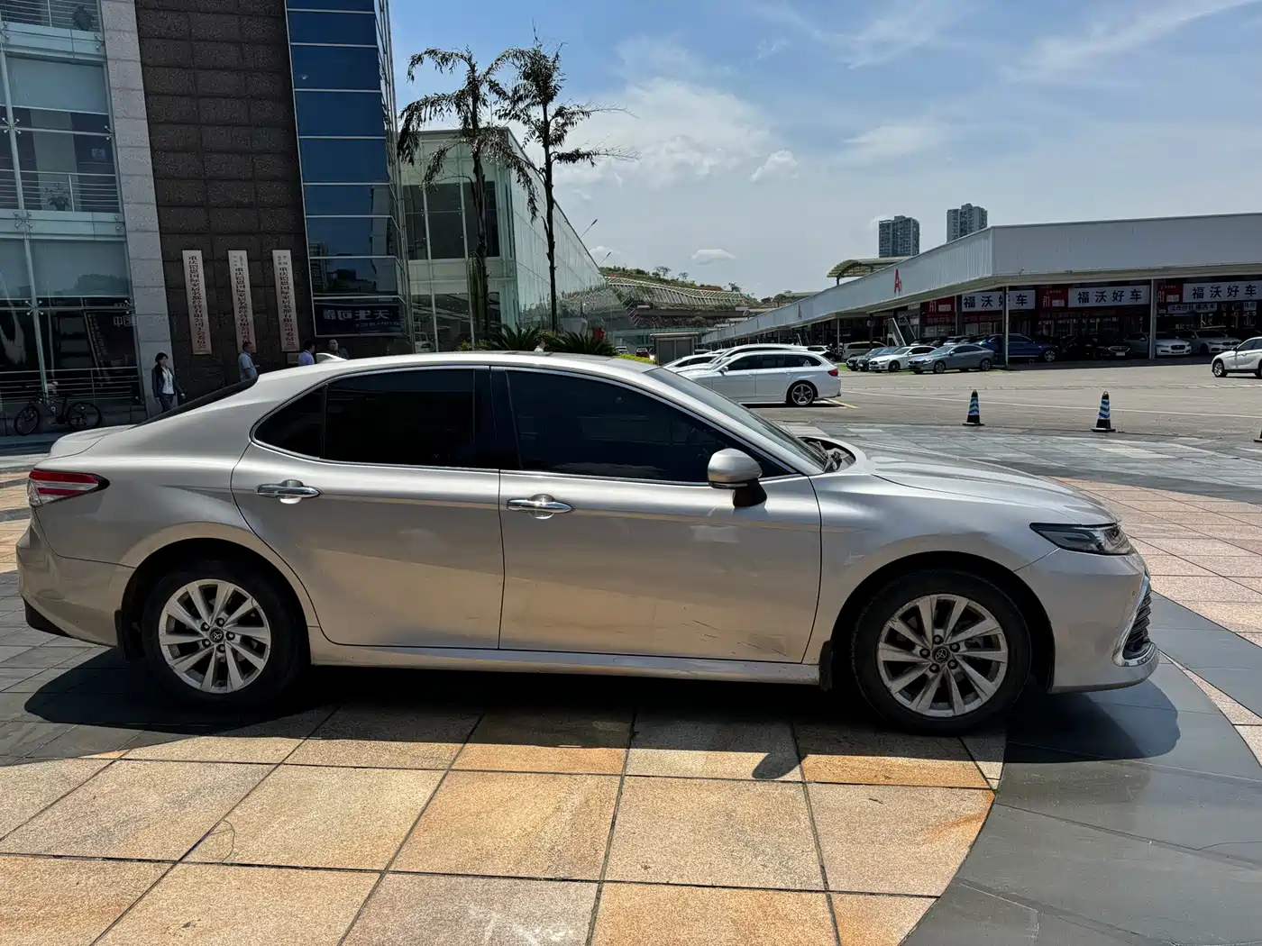 Toyota Camry 2021 2.0G Luxury Edition фото 4