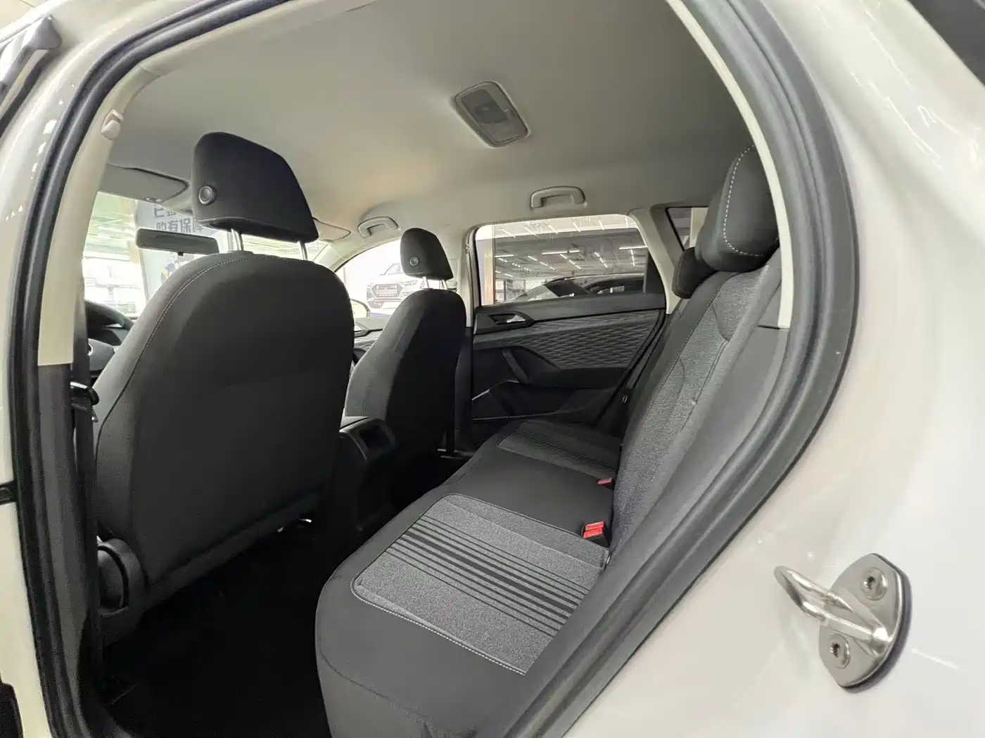 Volkswagen Tharu 2021 Model 280TSI 2WD Trend Edition фото 7