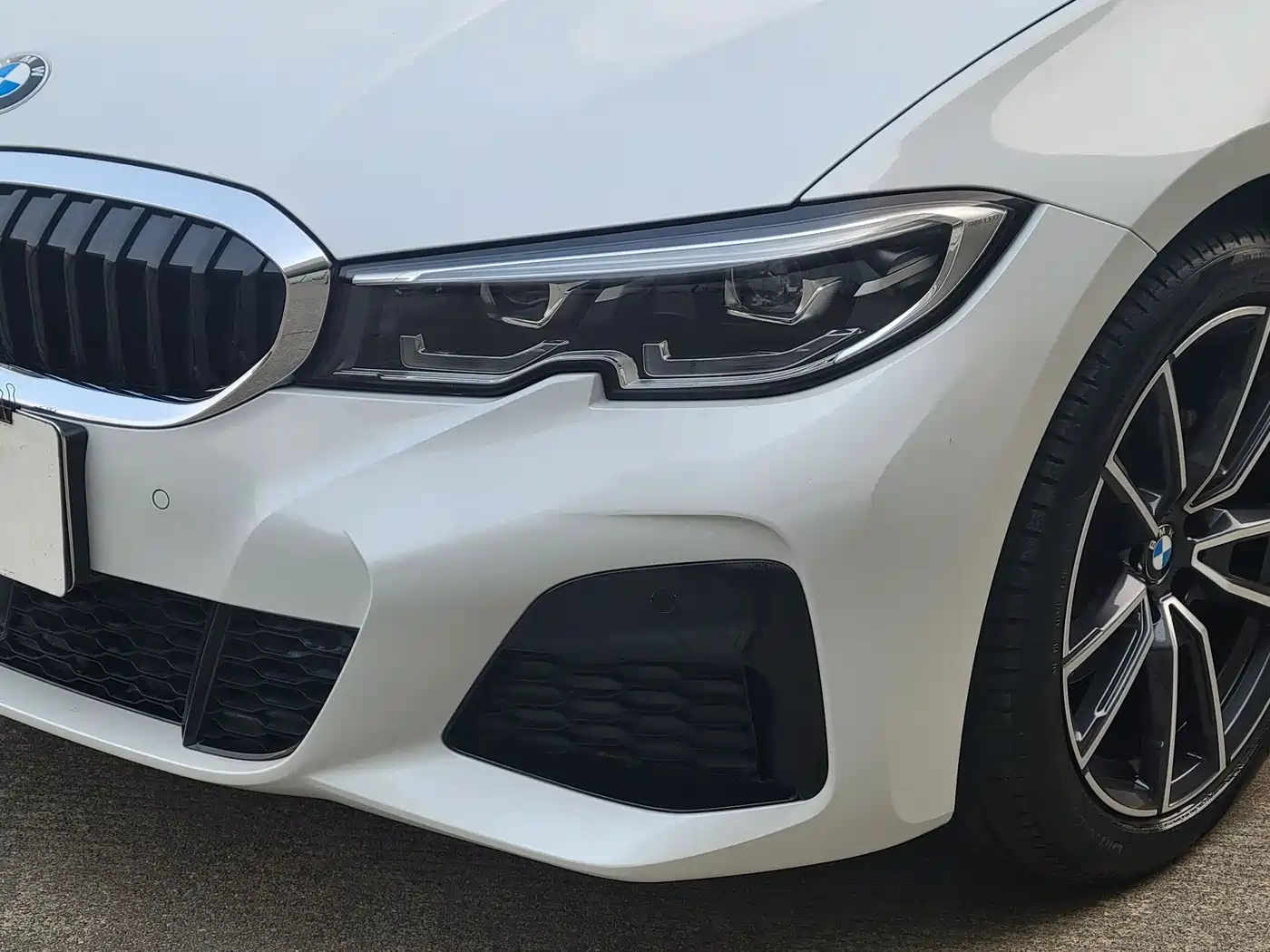 BMW 3-SERIES