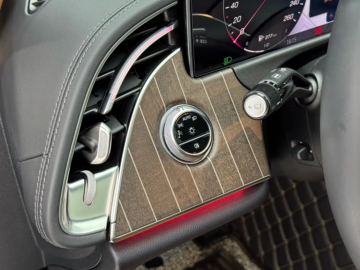 Mercedes-Benz E-Class 2024 E 300 L Fashion фото 13