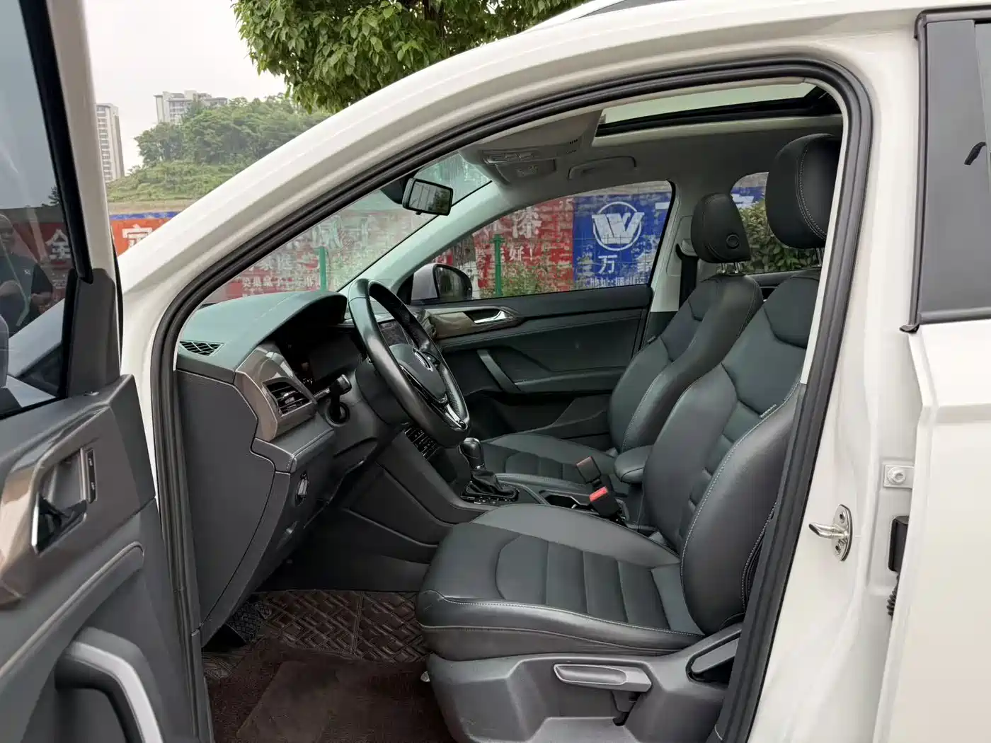 Volkswagen Tharu 2022 280TSI 2WD Comfort фото 4