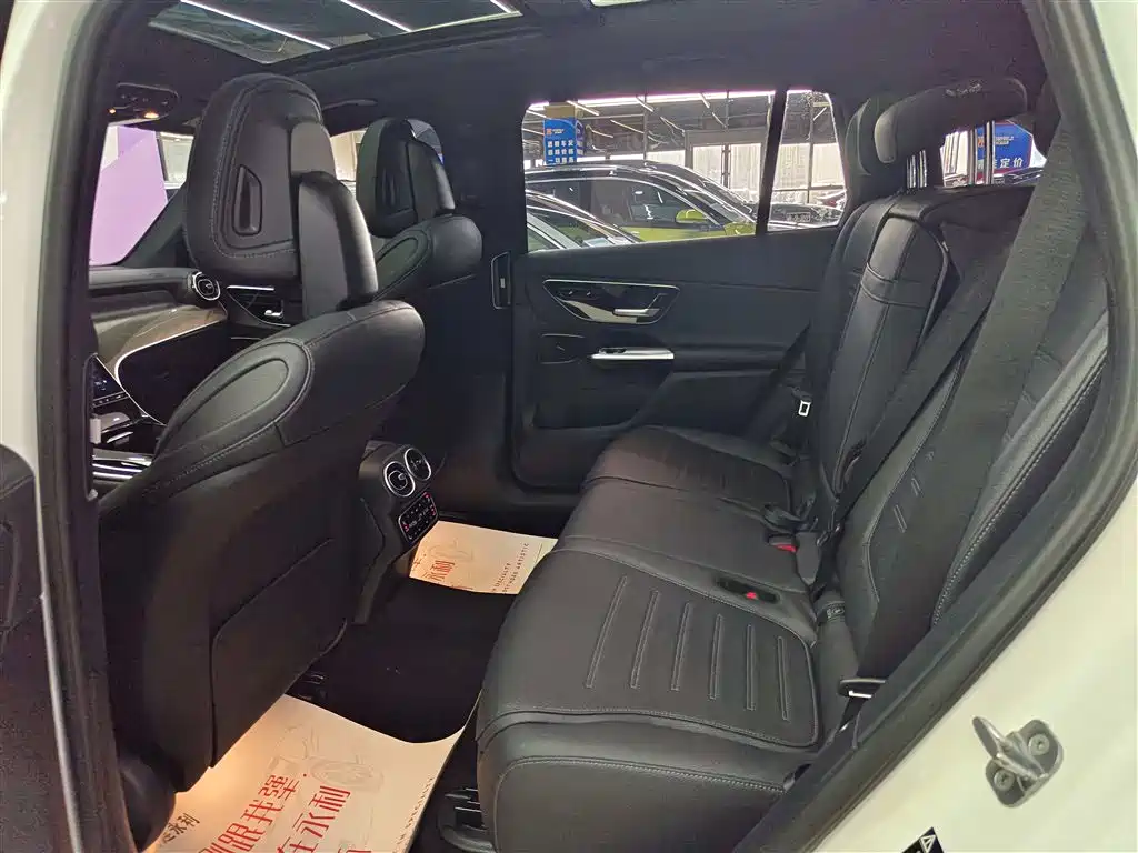 Mercedes-Benz GLC 2023 GLC 260 L 4MATIC Dynamic 7-Seater фото 11