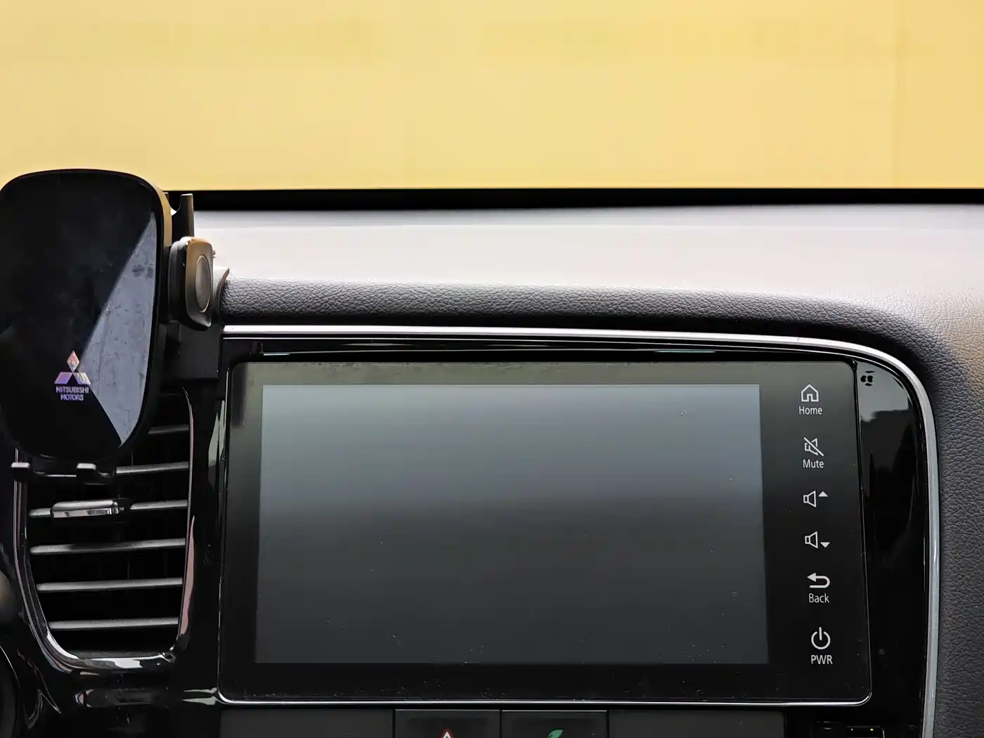 Mitsubishi Outlander 2019 2.4L 4WD Deluxe Edition 5-Seater China VI фото 16