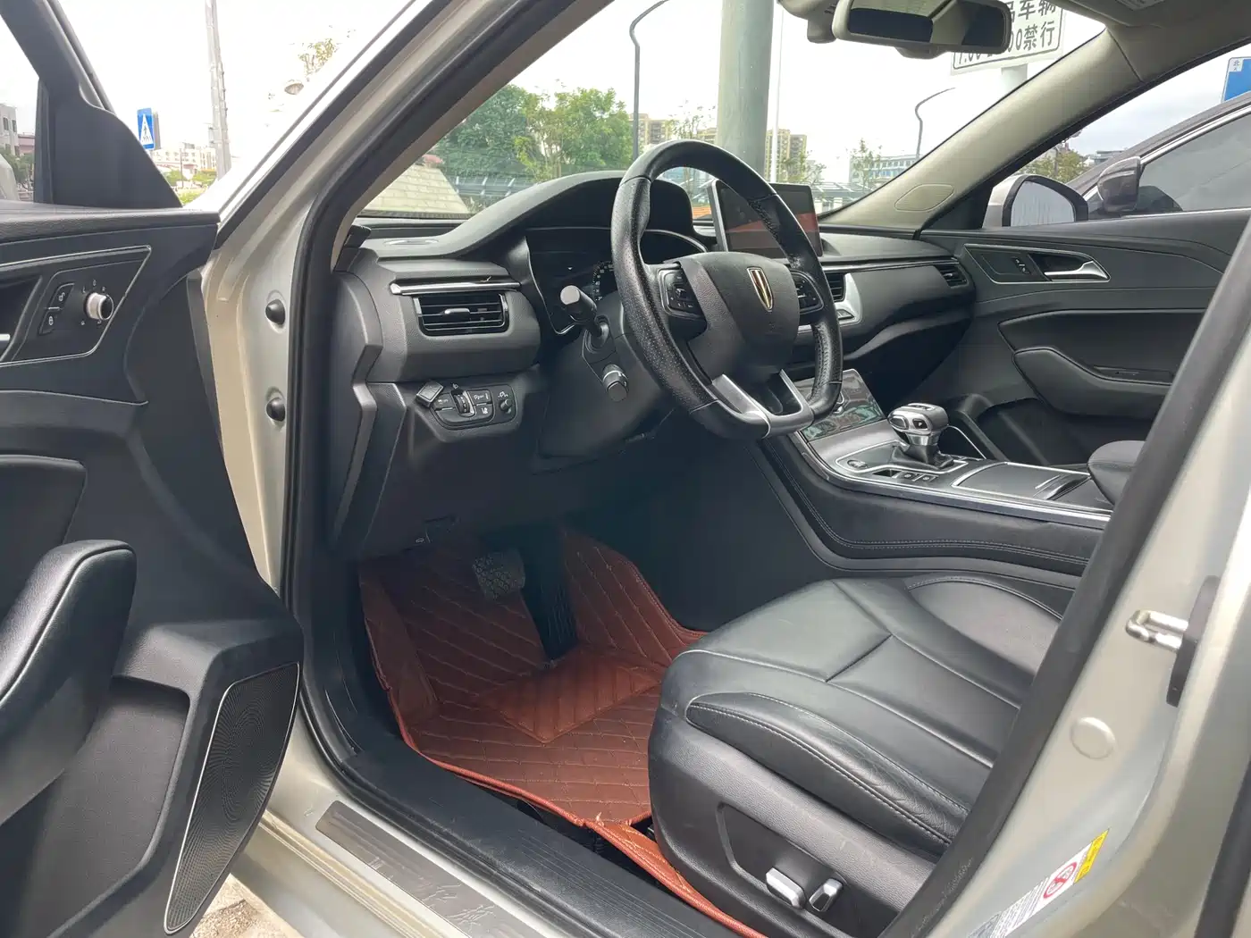 Hongqi H5 2020 1.8T Automatic Smart Connection Qi Rhythm Edition фото 17