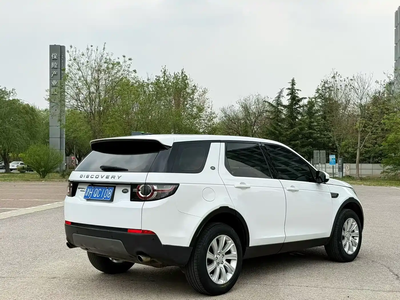 Land Rover Discovery Sport 2016 2.0T SE фото 8