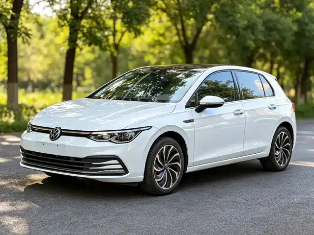 Volkswagen Golf 2023