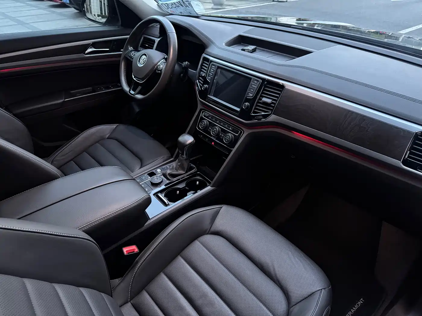 Volkswagen Teramont 2017 530 V6 4WD Flagship Edition фото 23