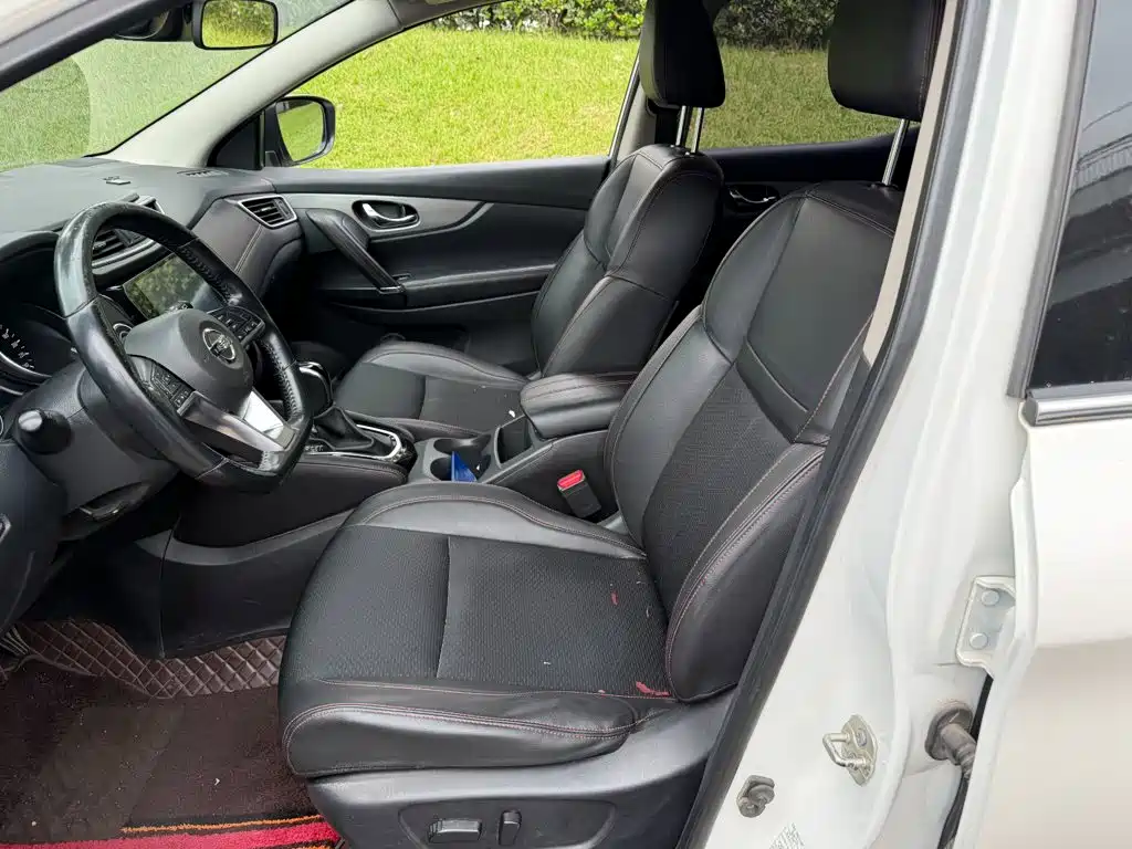 Photo 8 - Nissan Qashqai