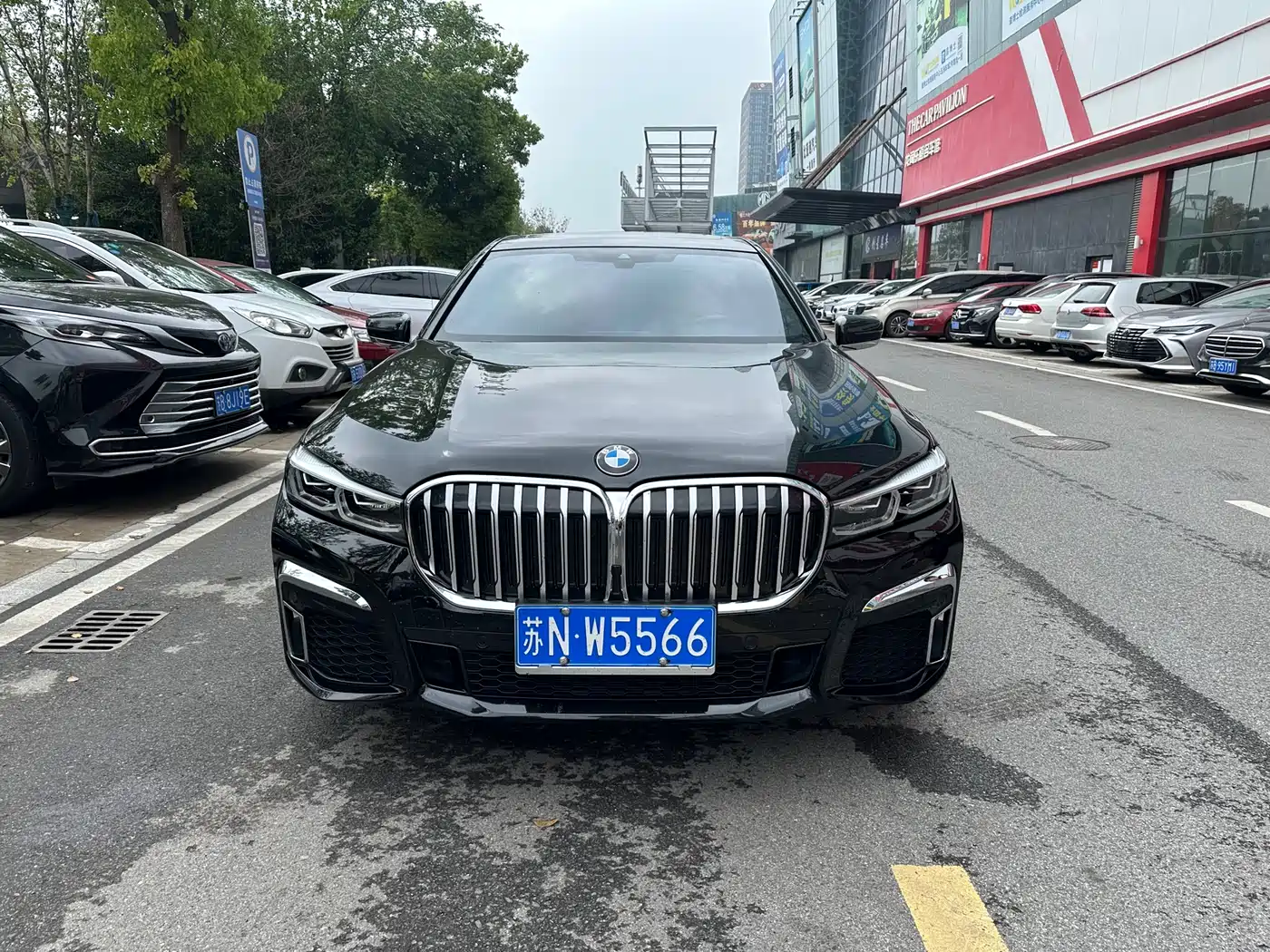 BMW 7 SERIES