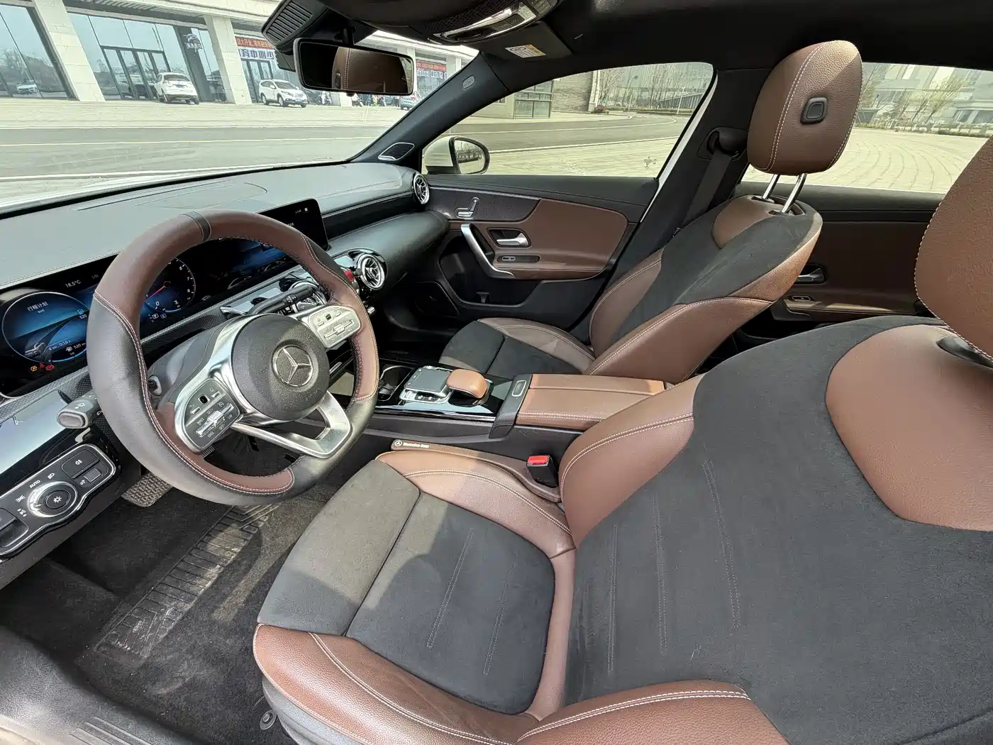Mercedes-Benz A-Class 2019 A 200 L Sport Sedan фото 3