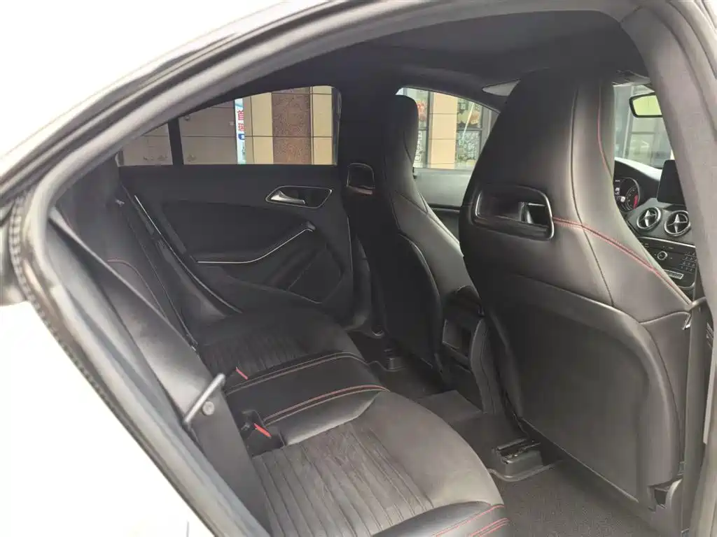 Mercedes-Benz CLA (Import) 2017 CLA 220 4MATIC фото 14