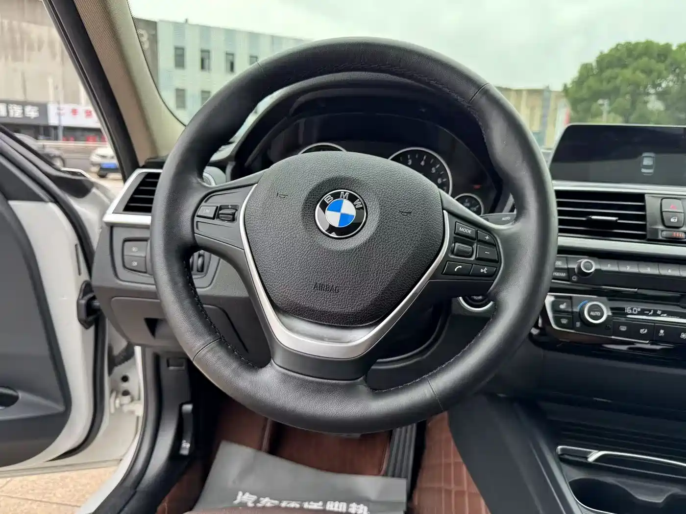 BMW 3 Series 2018 320Li Fashion Style фото 34