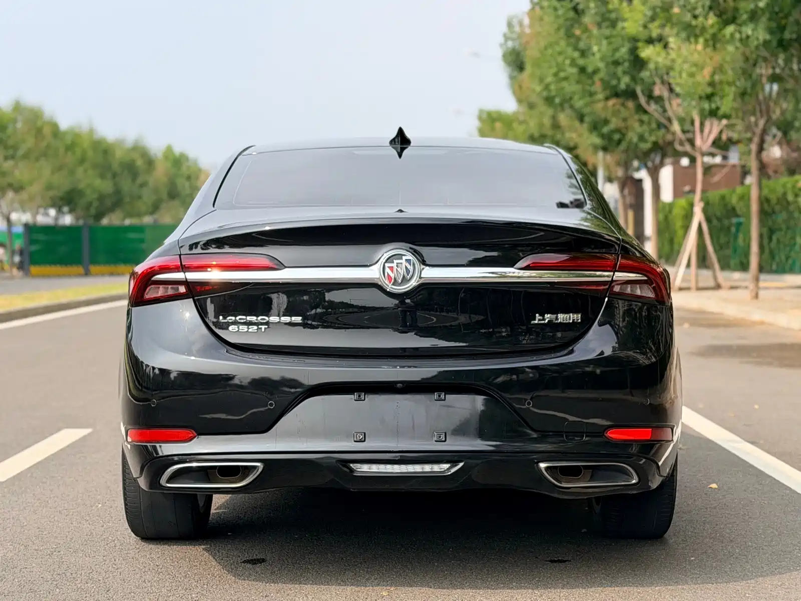 Photo 5 - Buick LaCrosse