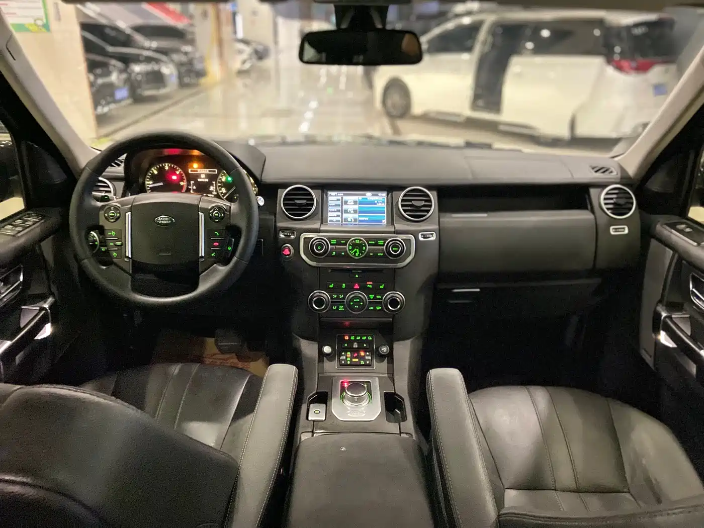 Land Rover Discovery 2013 3.0 SDV6 HSE Diesel фото 10