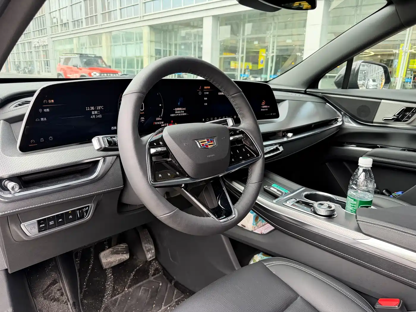 Cadillac XT5 2025 2.0T Luxury фото 18
