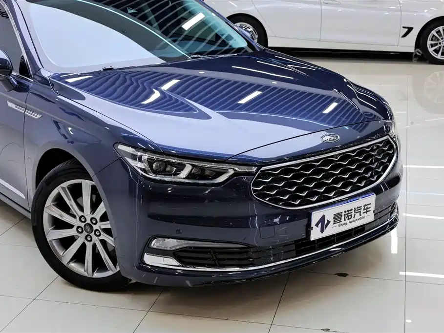 FORD TAURUS