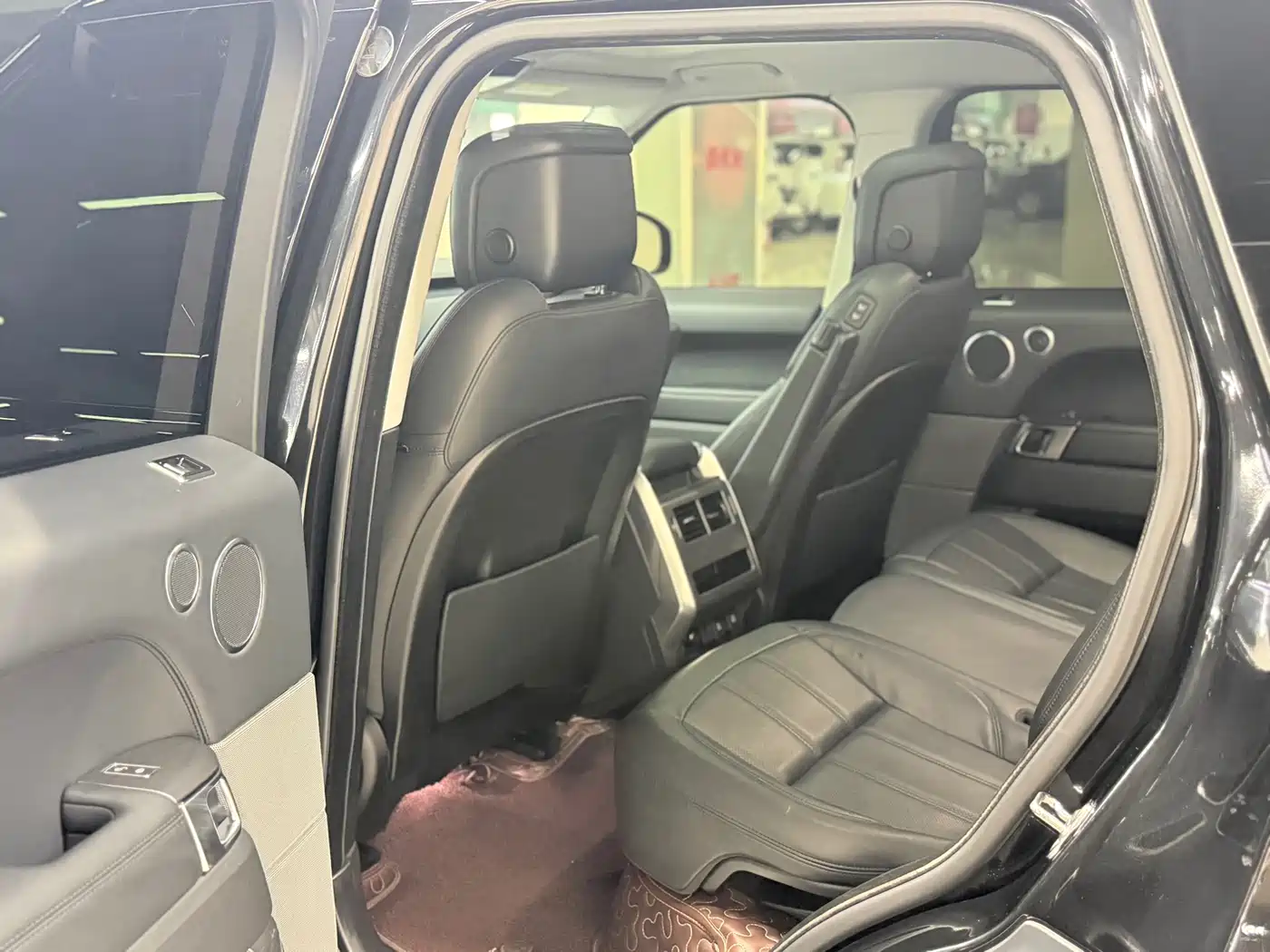 Land Rover Range Rover Sport 2019 3.0 SC V6 Special Edition фото 11