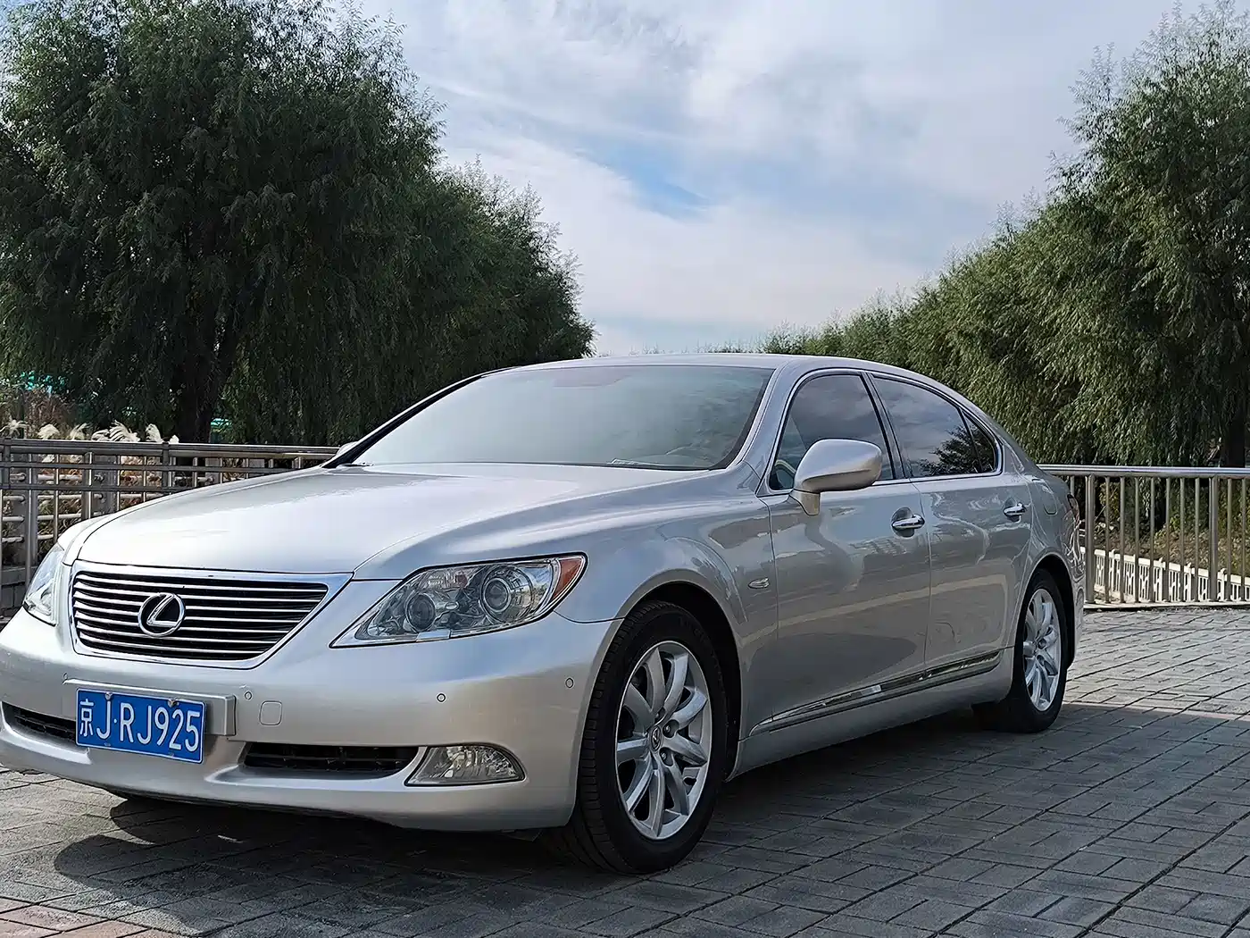 Lexus LS 2006 460L фото 25