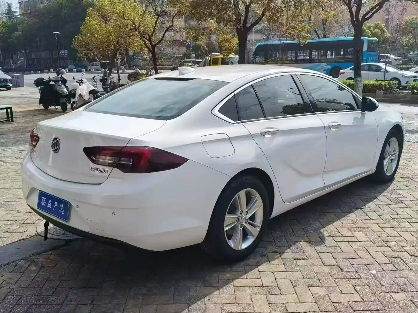 Фото 4 - Buick Regal