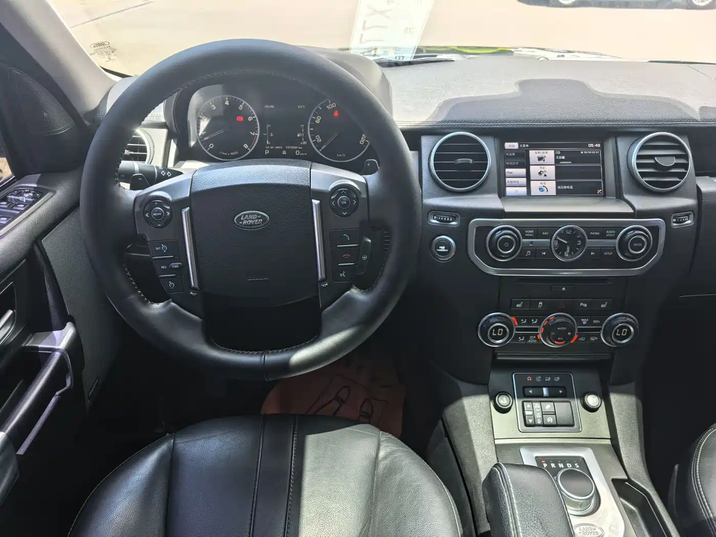 Land Rover Discovery 2016 3.0 SC V6 HSE фото 12