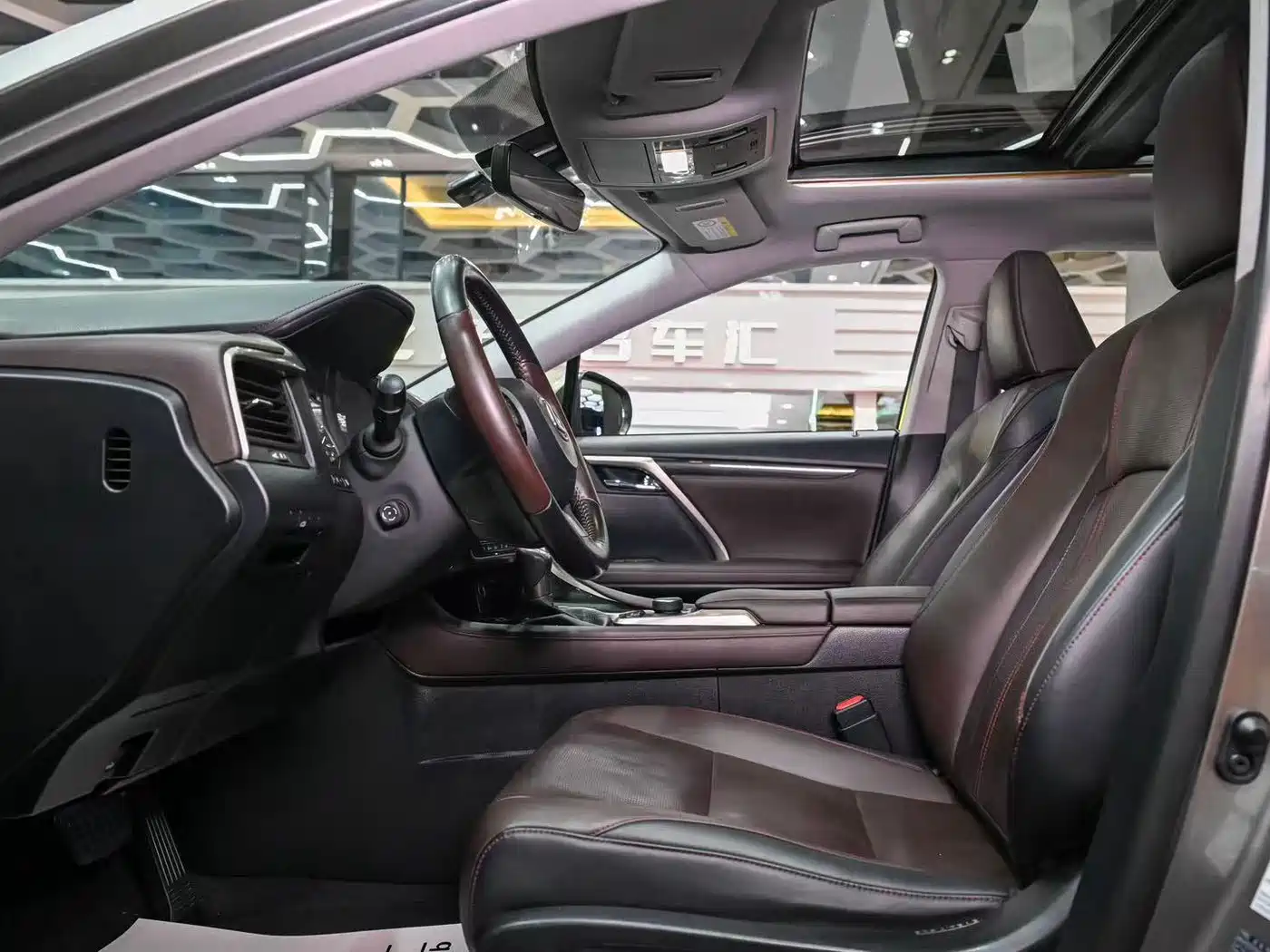 Lexus RX 2016 300 4WD Elegance Edition (China V) фото 8