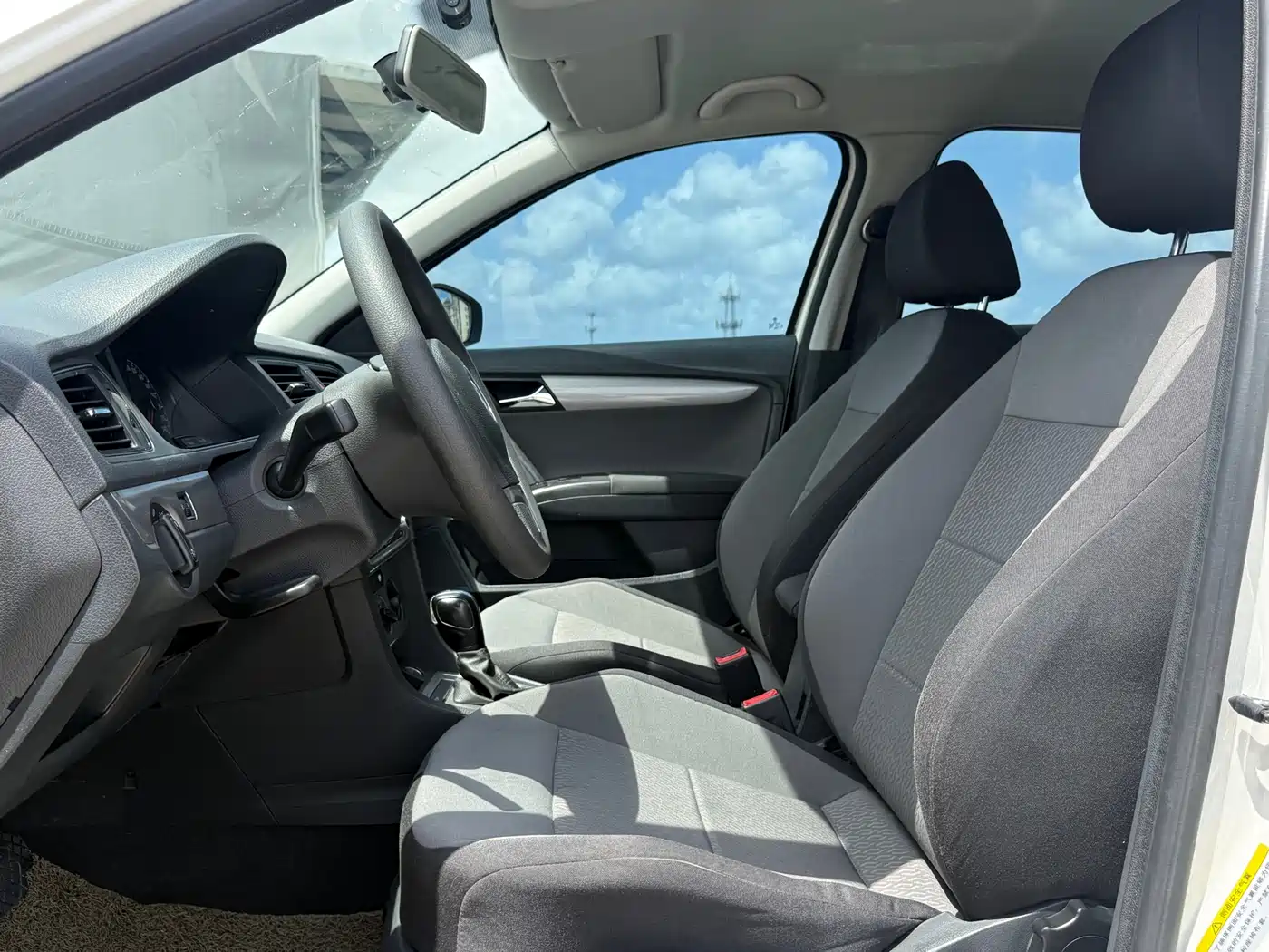 Volkswagen Lavida Tour 2013 1.6L Automatic Trend Style фото 5