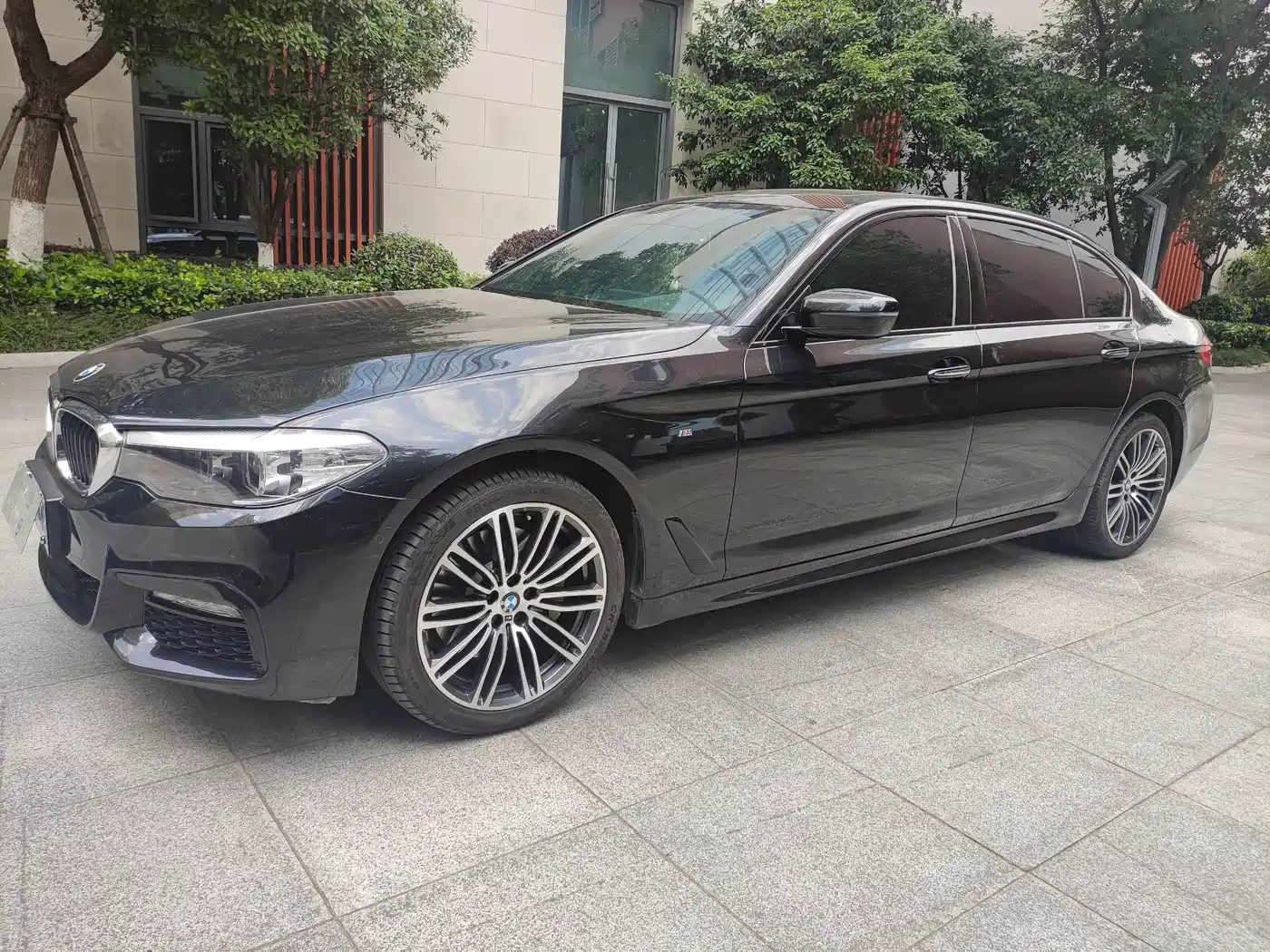 BMW 5 Series 2018 530Li Leading M Sport Package