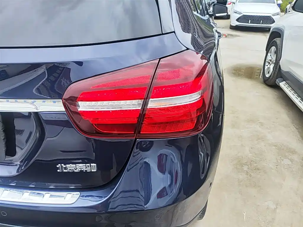 Mercedes-Benz GLA 2018 GLA 200 Dynamic фото 8