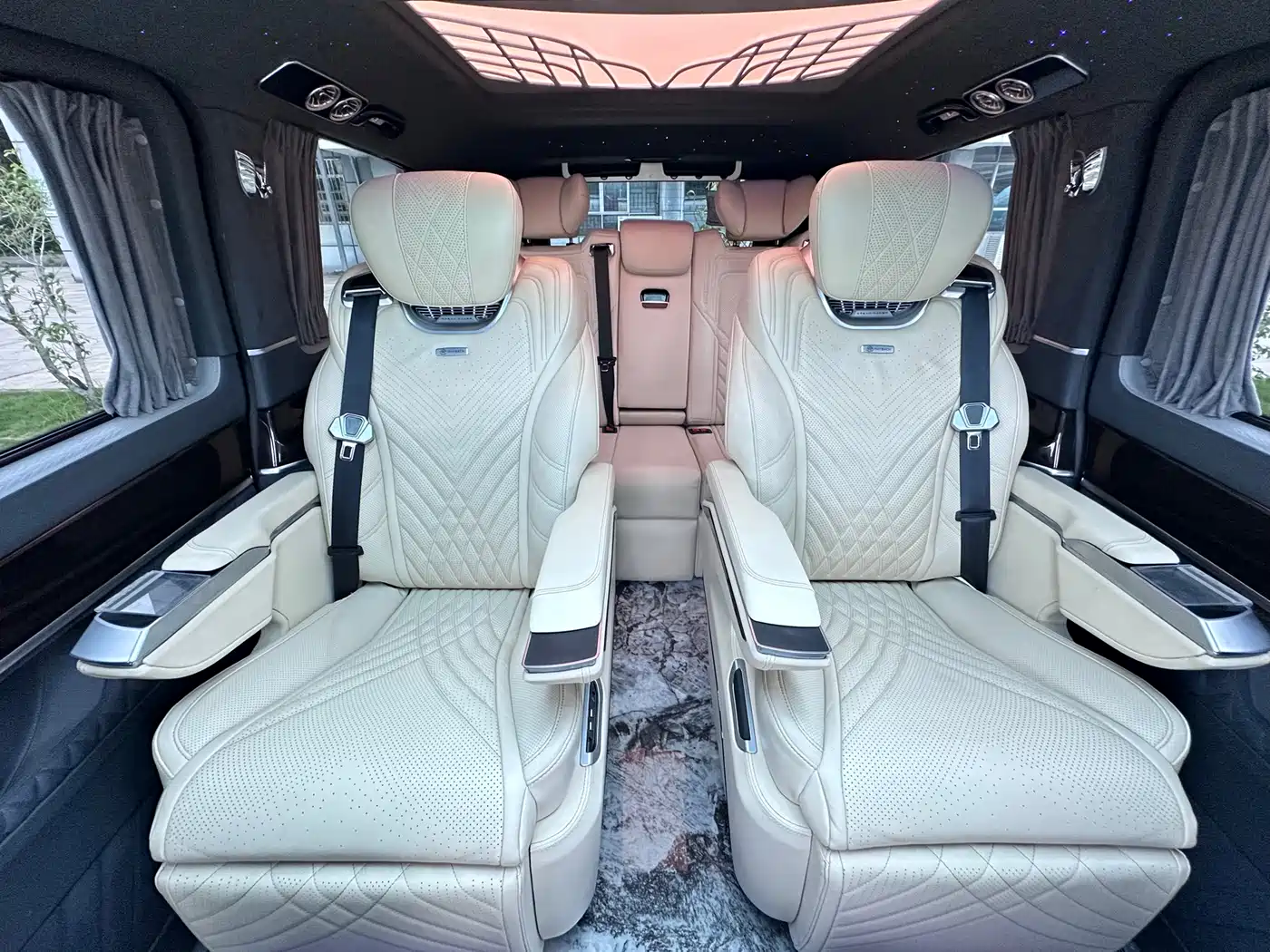 Mercedes-Benz V-Class 2021 V 260 Pilot Edition фото 8