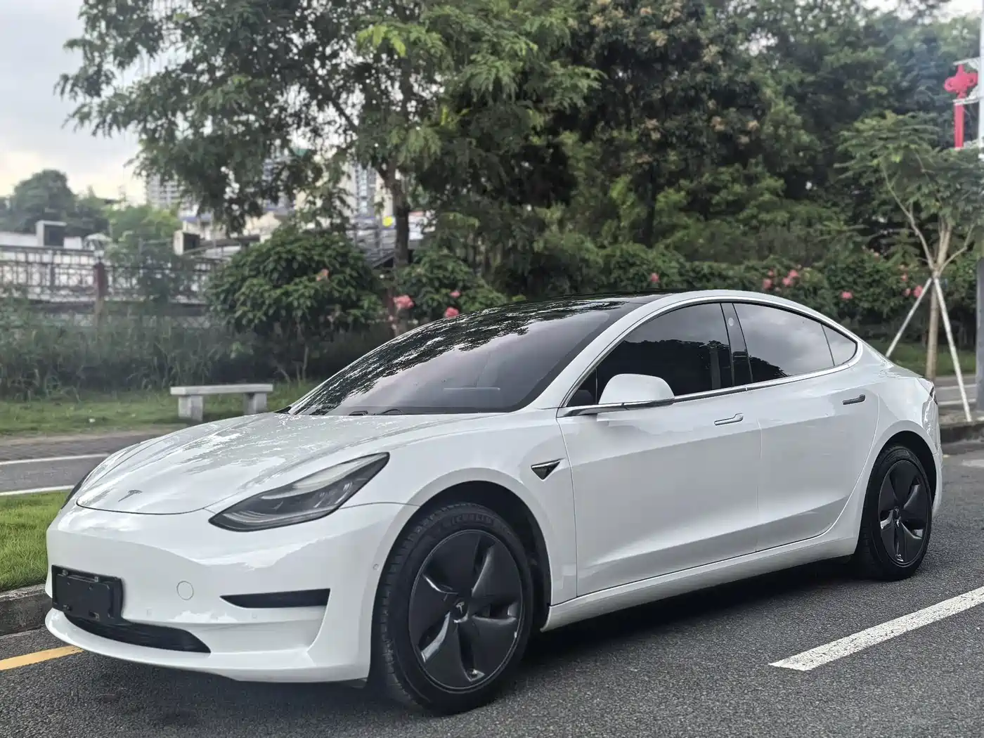 Tesla Model 3 2020