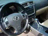 Фото 33 - Lexus IS