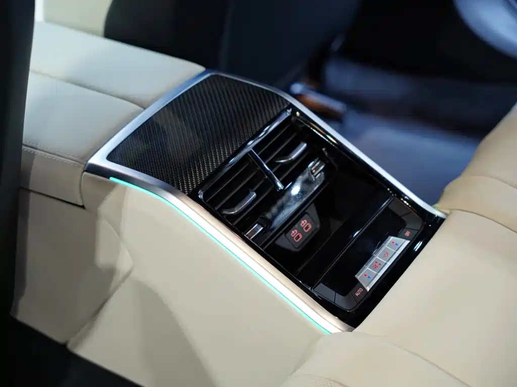 BMW M8 2021 2020 M8 4-Door Coupe Thunder Edition