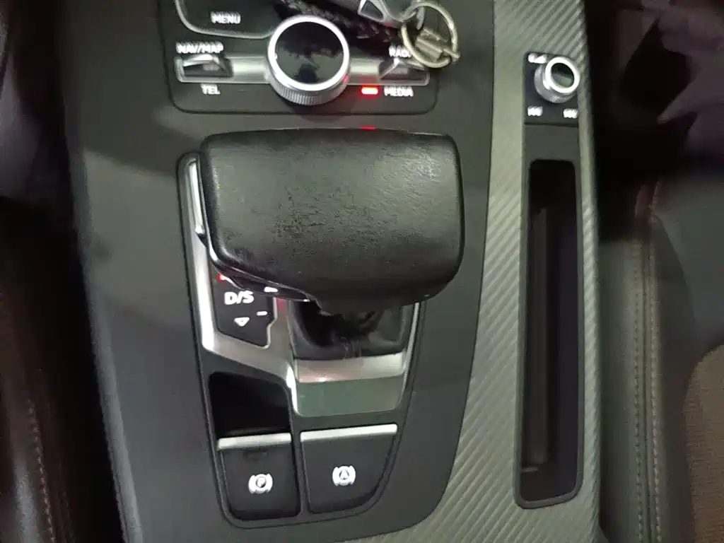 Audi Q5L 2018 45 TFSI Exclusive Fashion (China V) фото 14