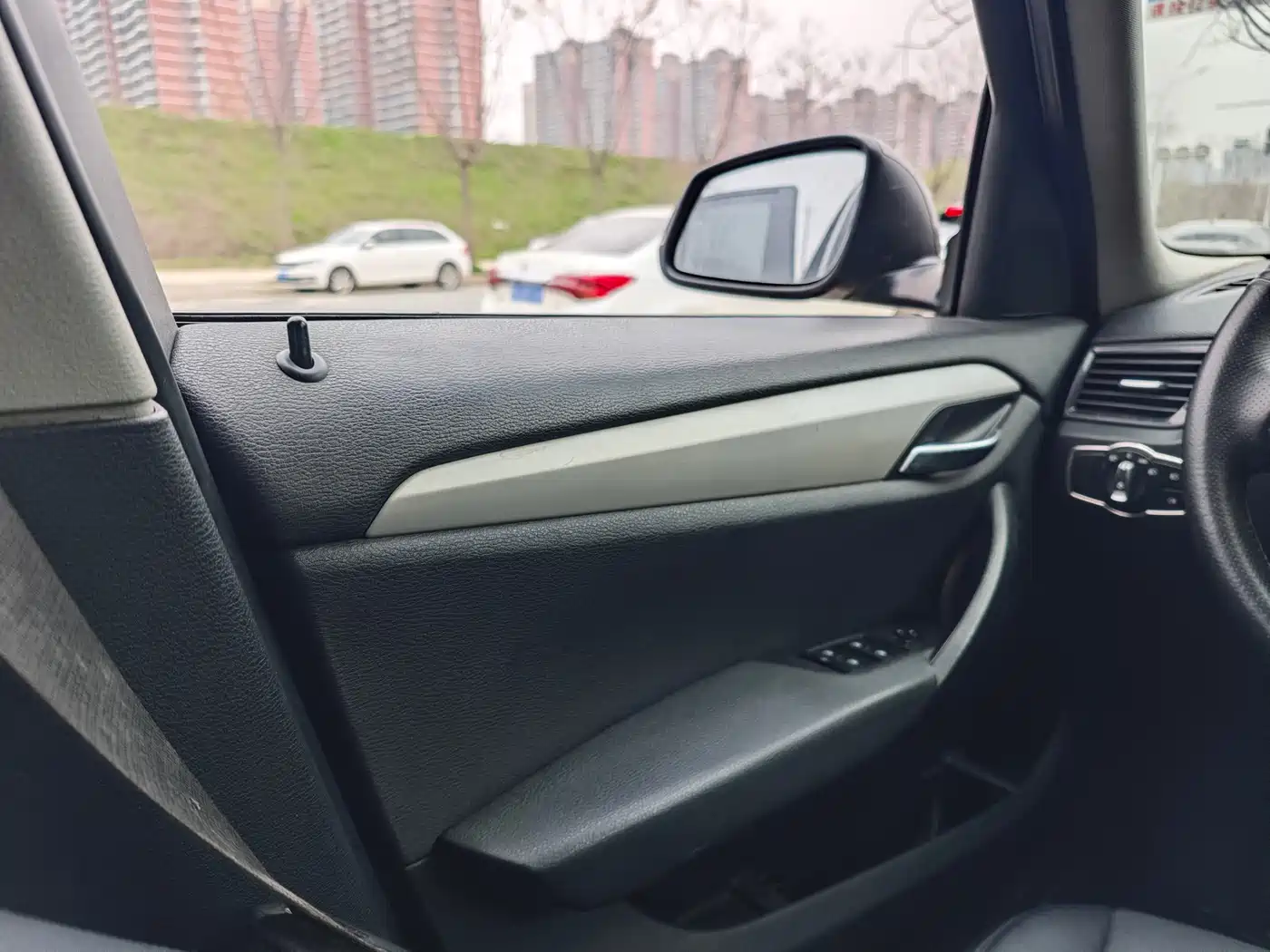 BMW X1 (Import) 2012 sDrive18i Luxury фото 13