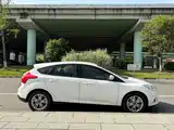 Фото 4 - Ford Focus
