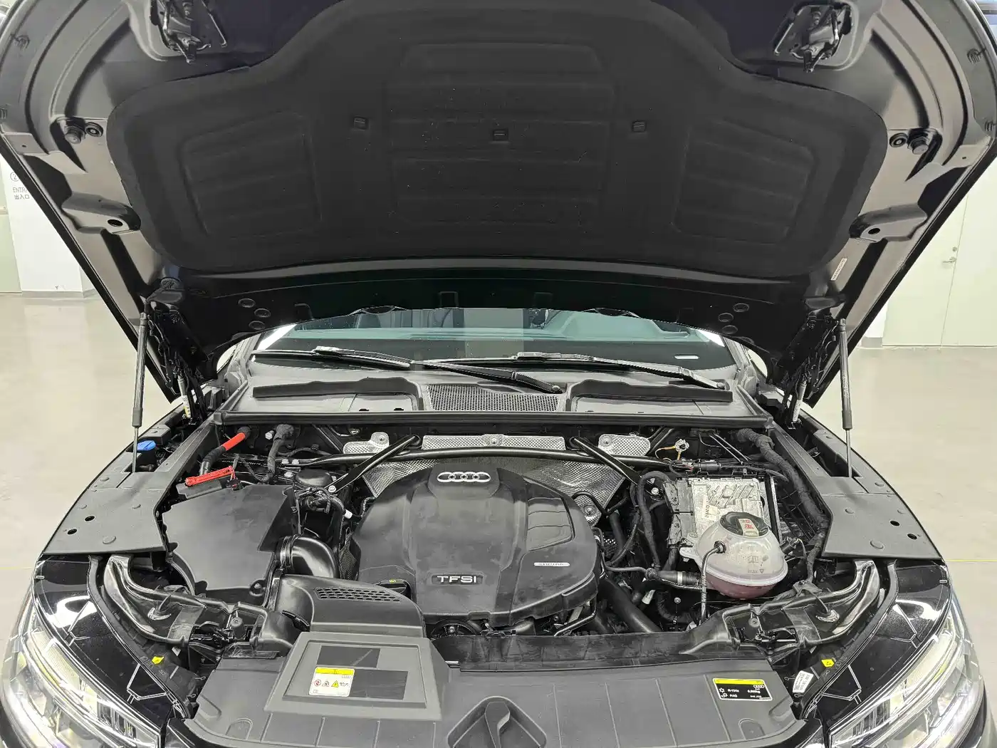 Audi Q5L 2022 45T Luxury Dynamic фото 9