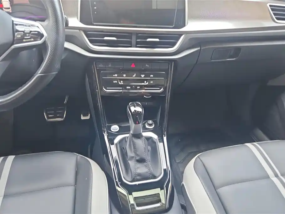 Volkswagen T-ROC 2024 300TSI DSG 2WD Morning Light Edition фото 13