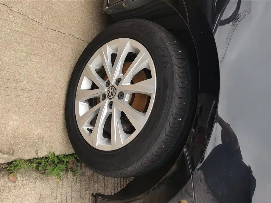 Volkswagen Lavida 2017 230TSI DSG Comfort Edition фото 6