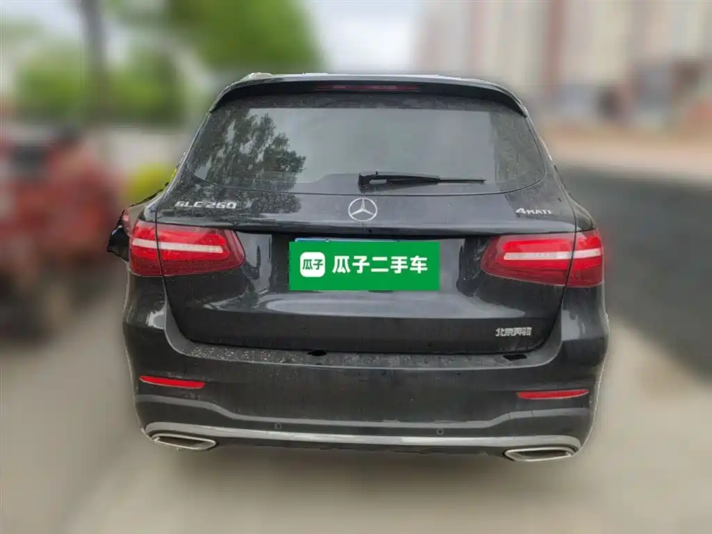 Mercedes-Benz GLC 2018 GLC 260 4MATIC Luxury фото 4