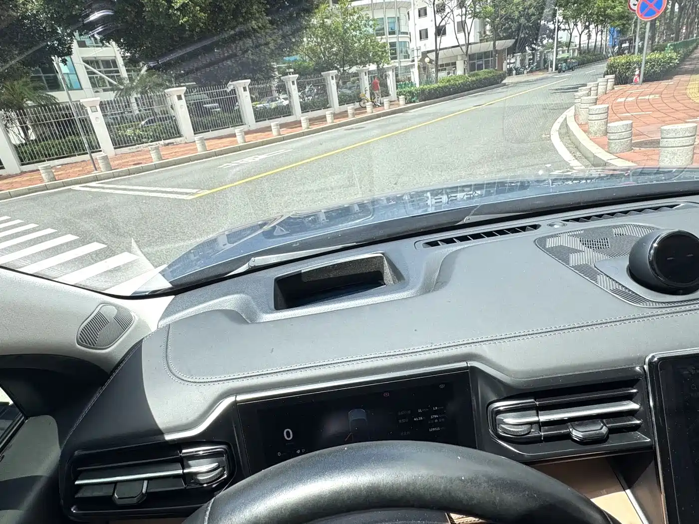 NIO ES8 2019 2018 355KM Standard 6-Seater