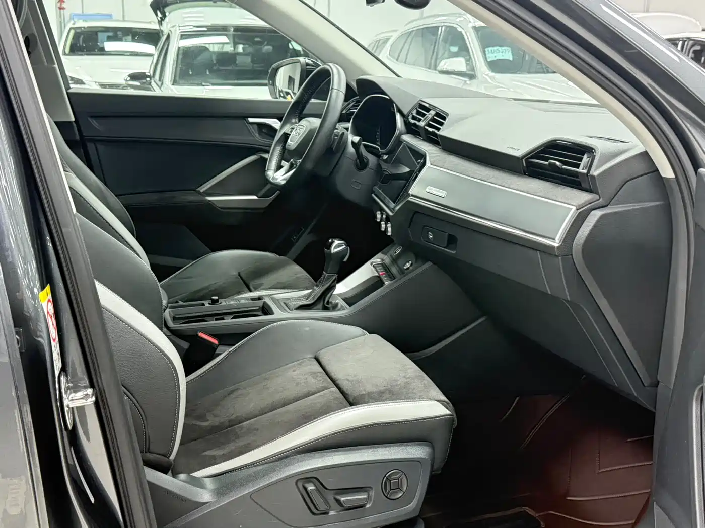 Audi Q3 2022 35 TFSI Fashion Dynamic фото 19