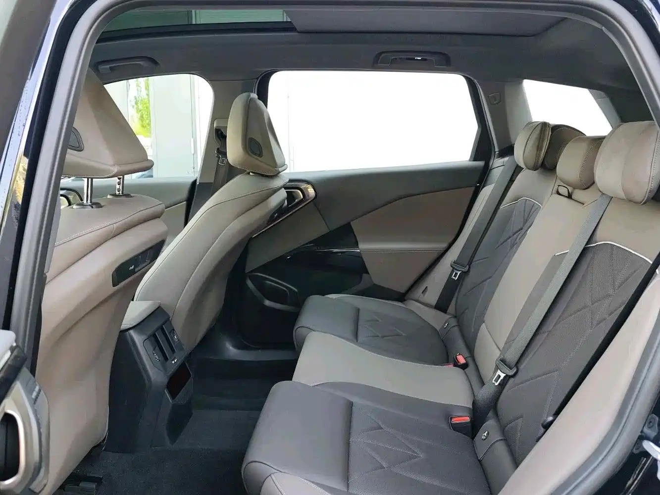 BMW X3 2025 xDrive30L Leading M Sport Package фото 6
