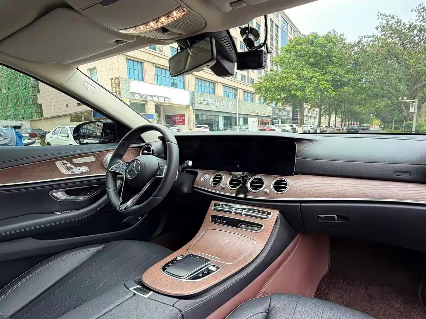 Mercedes-Benz E-Class 2021 E 300 L Luxury фото 7