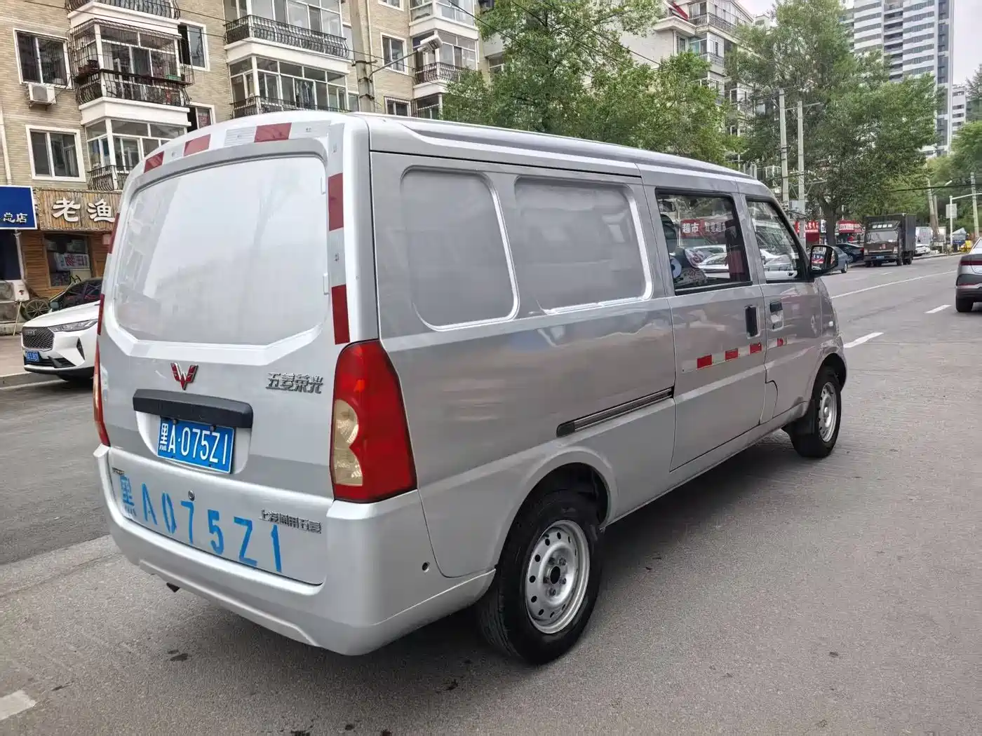 Wuling Motors Wuling Rongguang 2020 2019 1.5L extended van basic model 5 seats