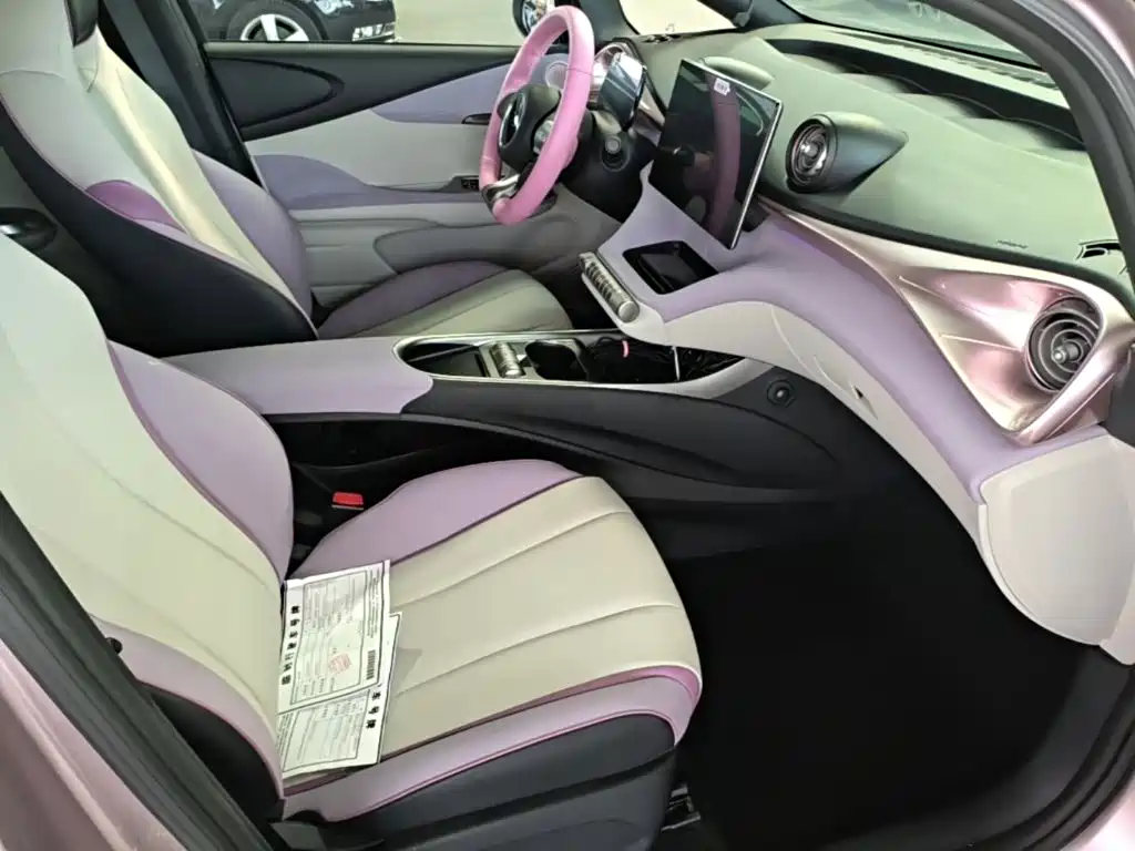 Фото 25 - BYD Dolphin