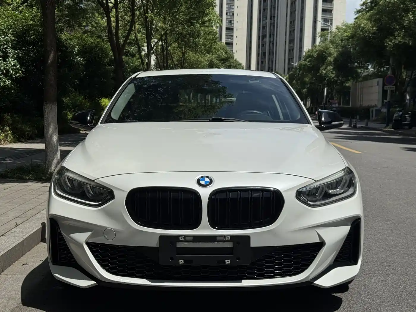 BMW 1 Series 2019 120i M Sport Package фото 2