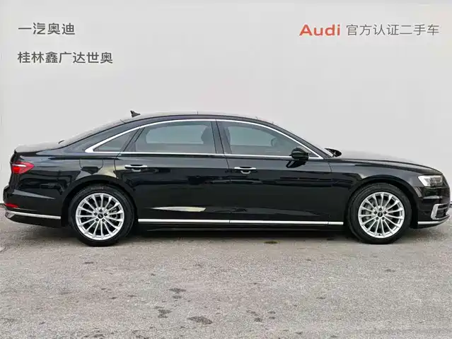 Audi A8 2021 A8L 50 TFSI quattro Comfort — фото 3